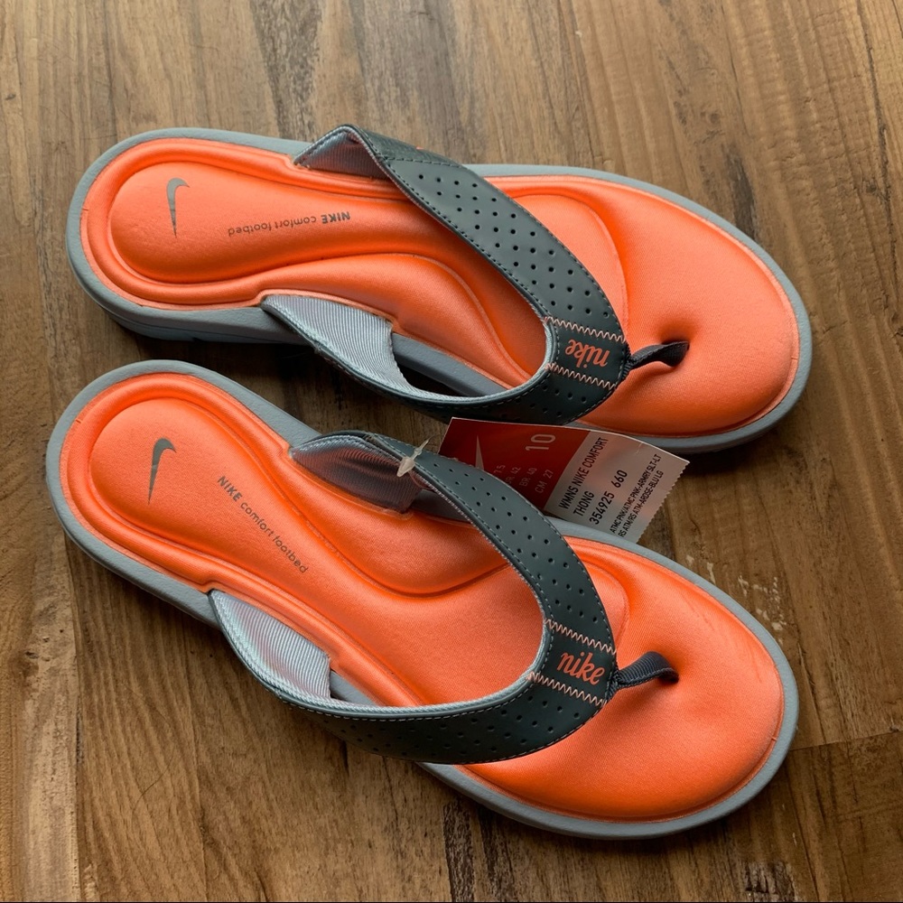 NWT Nike orange Flip Flops size 10